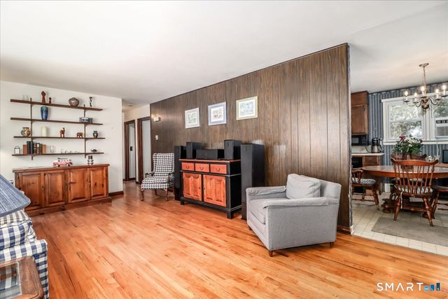 20 Brookfield Meadows, Brookfield, CT 06804