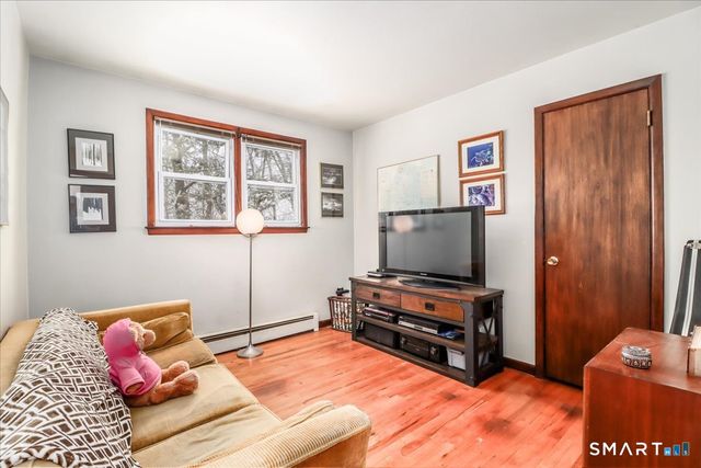 20 Brookfield Meadows, Brookfield, CT 06804