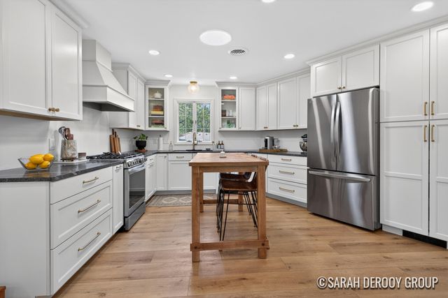 2606 Indian Ridge Drive NE, Grand Rapids, MI 49505