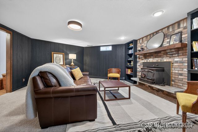 2606 Indian Ridge Drive NE, Grand Rapids, MI 49505