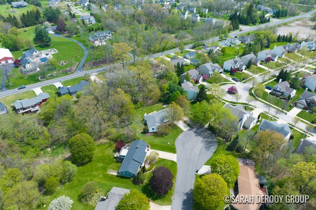 2606 Indian Ridge Drive NE, Grand Rapids, MI 49505