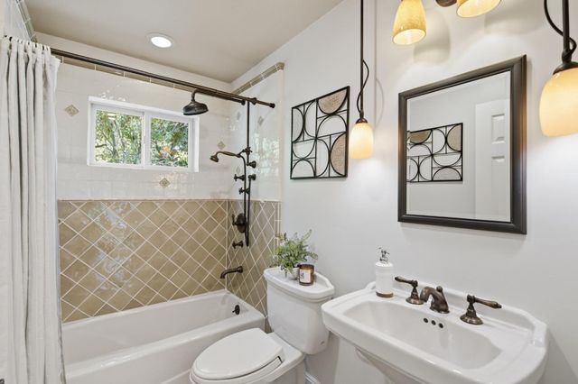 643 Vista Drive, Redwood City, CA 94062