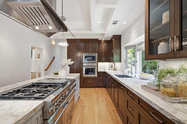 643 Vista Drive, Redwood City, CA 94062