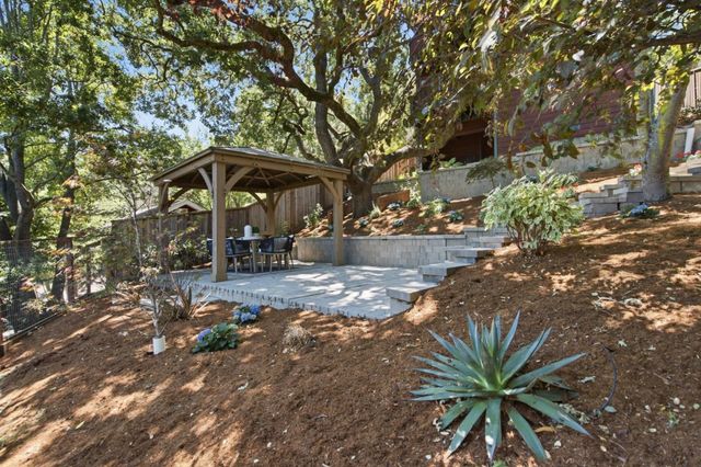 643 Vista Drive, Redwood City, CA 94062