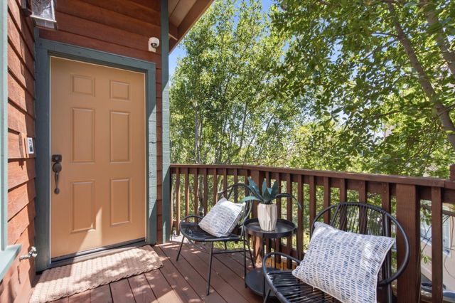 643 Vista Drive, Redwood City, CA 94062