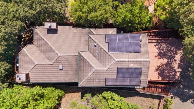 643 Vista Drive, Redwood City, CA 94062