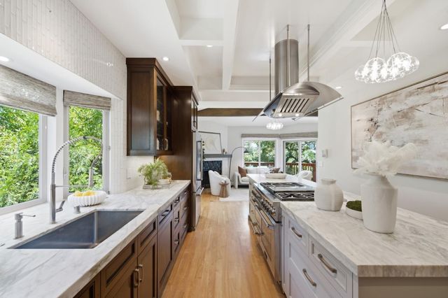 643 Vista Drive, Redwood City, CA 94062