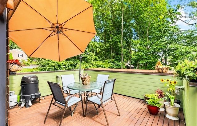15 Suban Place 15, Newton, MA 02461
