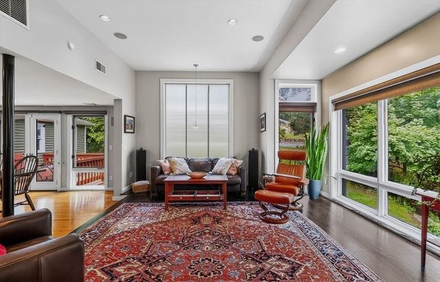 15 Suban Place 15, Newton, MA 02461