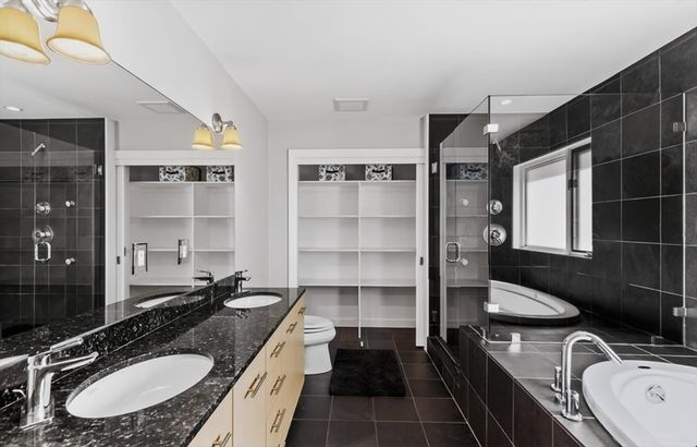 15 Suban Place 15, Newton, MA 02461