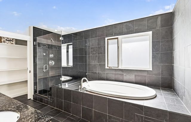 15 Suban Place 15, Newton, MA 02461