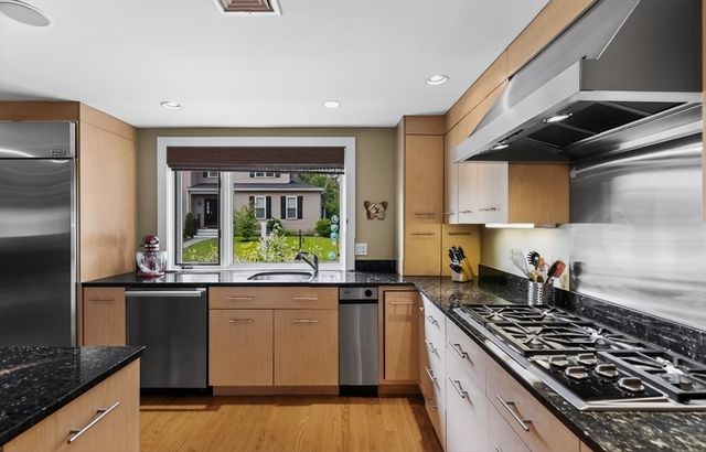 15 Suban Place 15, Newton, MA 02461