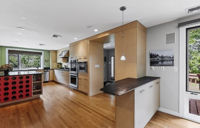 15 Suban Place 15, Newton, MA 02461