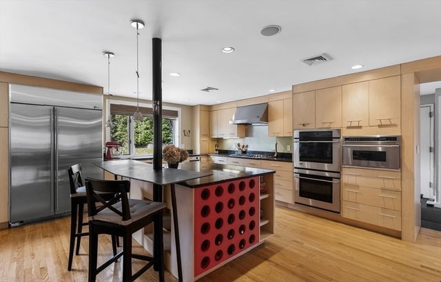 15 Suban Place 15, Newton, MA 02461