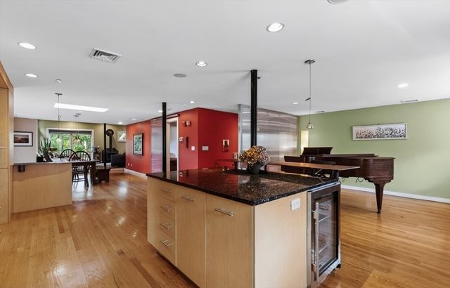 15 Suban Place 15, Newton, MA 02461