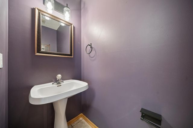 1825 Southcross Drive W 2306, Burnsville, MN 55306