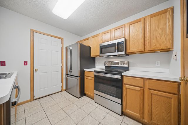 1825 Southcross Drive W 2306, Burnsville, MN 55306