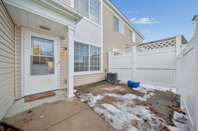 1825 Southcross Drive W 2306, Burnsville, MN 55306