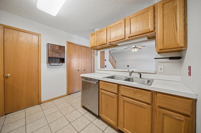 1825 Southcross Drive W 2306, Burnsville, MN 55306