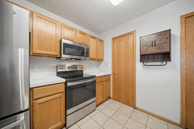 1825 Southcross Drive W 2306, Burnsville, MN 55306