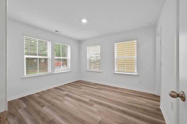 4175 Saint Johns Avenue, Charleston, SC 29405