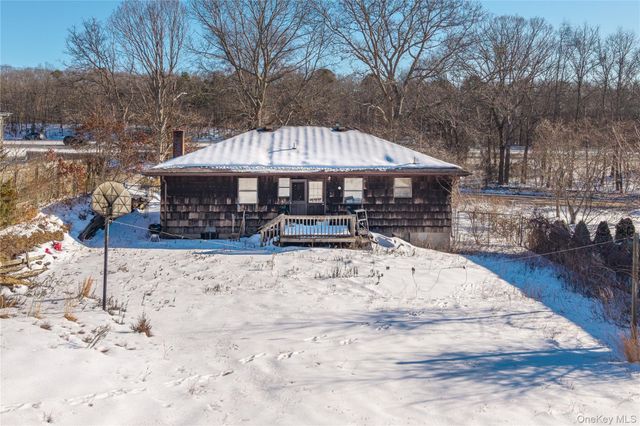 42 Victory Avenue, Shirley, NY 11967