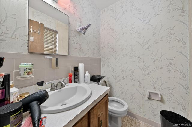 42 Victory Avenue, Shirley, NY 11967