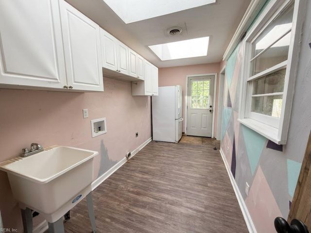20310 Ivor RD, Courtland, VA 23837