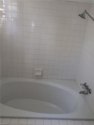 20310 Ivor RD, Courtland, VA 23837