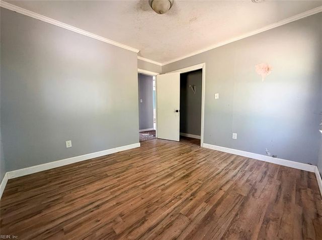 20310 Ivor RD, Courtland, VA 23837