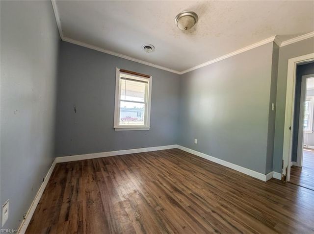 20310 Ivor RD, Courtland, VA 23837