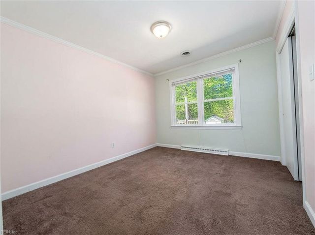 20310 Ivor RD, Courtland, VA 23837