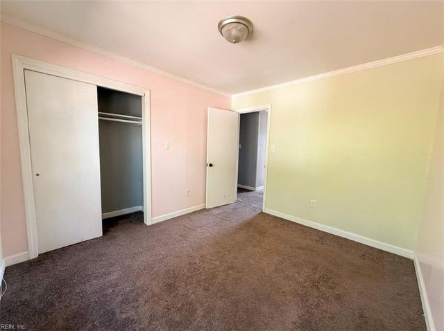 20310 Ivor RD, Courtland, VA 23837