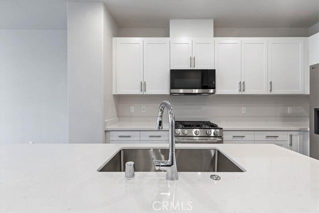 9815 Crossbay Loop 1004, Jurupa Valley, CA 92509