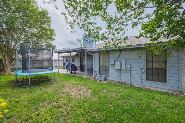 6106 Cheshire Dr, Corpus Christi, TX 78414