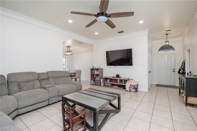 6106 Cheshire Dr, Corpus Christi, TX 78414