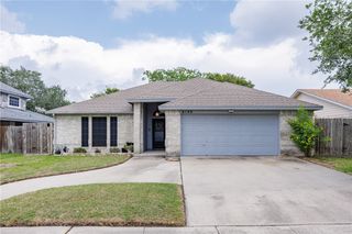 6106 Cheshire Dr, Corpus Christi, TX 78414