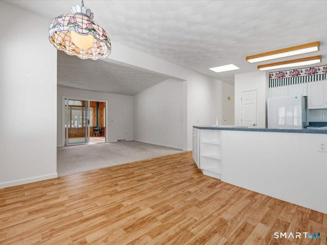 18 Hillcrest Drive, Montville, CT 06382