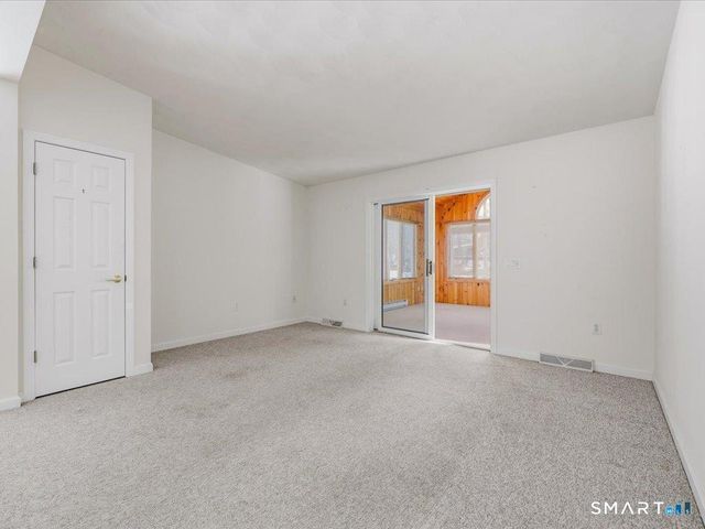 18 Hillcrest Drive, Montville, CT 06382