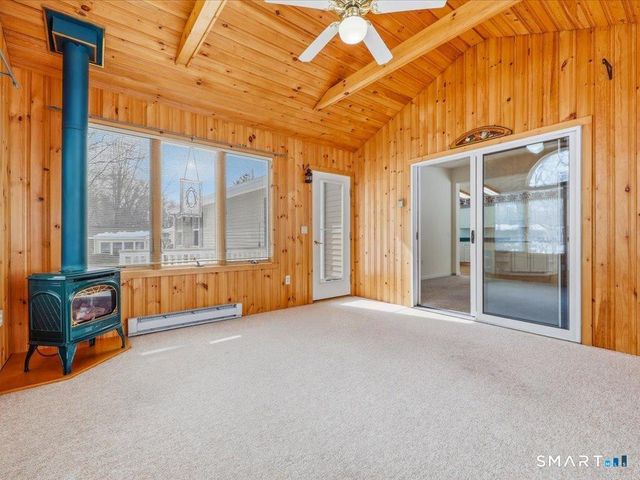 18 Hillcrest Drive, Montville, CT 06382