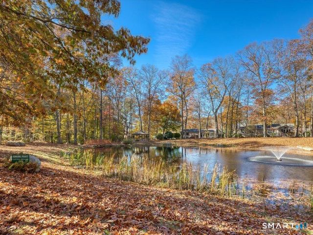 18 Hillcrest Drive, Montville, CT 06382