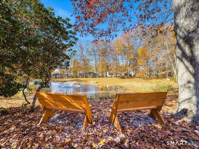 18 Hillcrest Drive, Montville, CT 06382