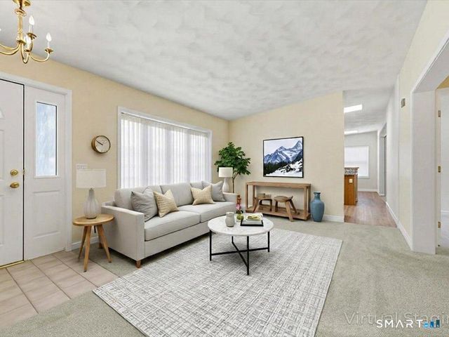 18 Hillcrest Drive, Montville, CT 06382