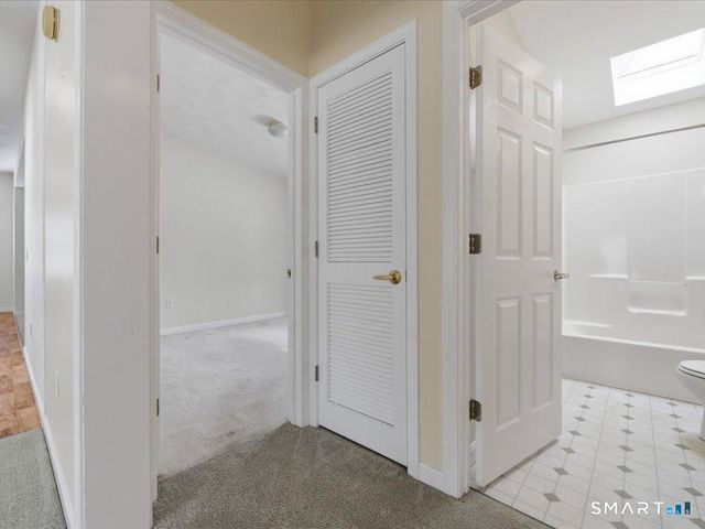 18 Hillcrest Drive, Montville, CT 06382