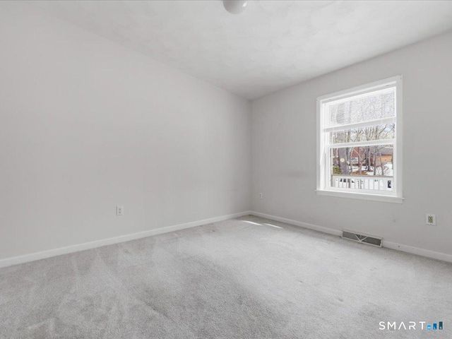 18 Hillcrest Drive, Montville, CT 06382