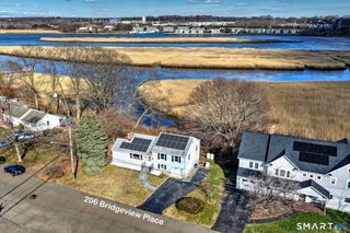 206 Bridgeview Place, Stratford, CT 06614