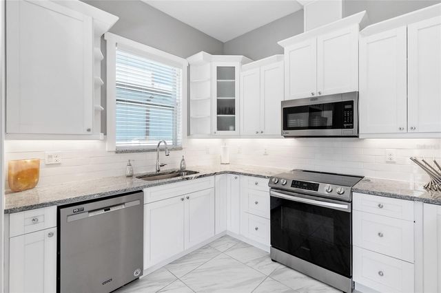 122 W SLIGH AVENUE, Tampa, FL 33604