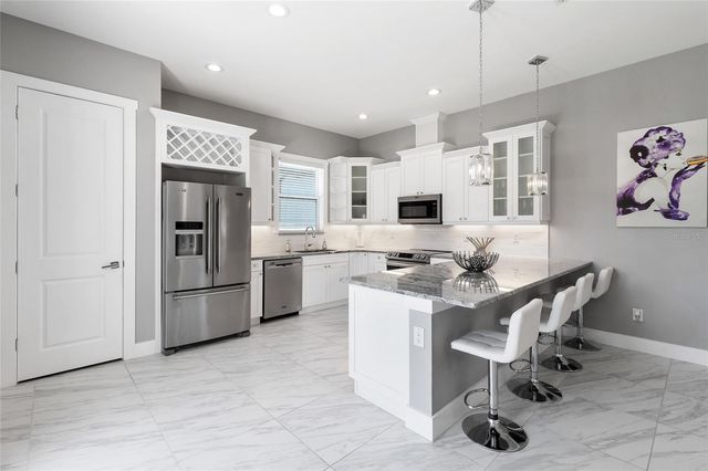 122 W SLIGH AVENUE, Tampa, FL 33604