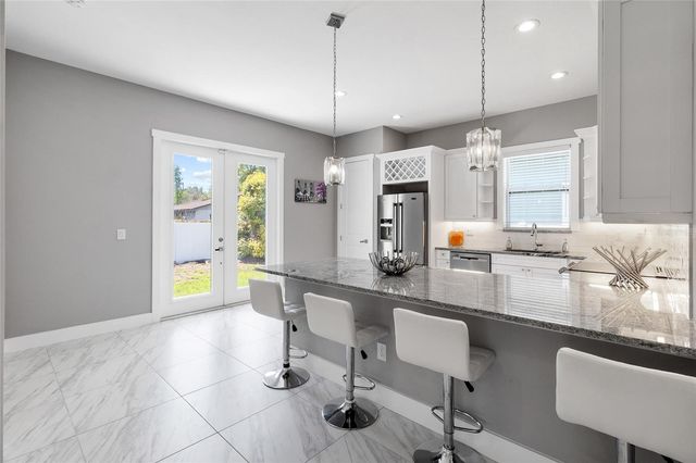 122 W SLIGH AVENUE, Tampa, FL 33604