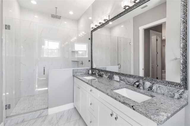 122 W SLIGH AVENUE, Tampa, FL 33604